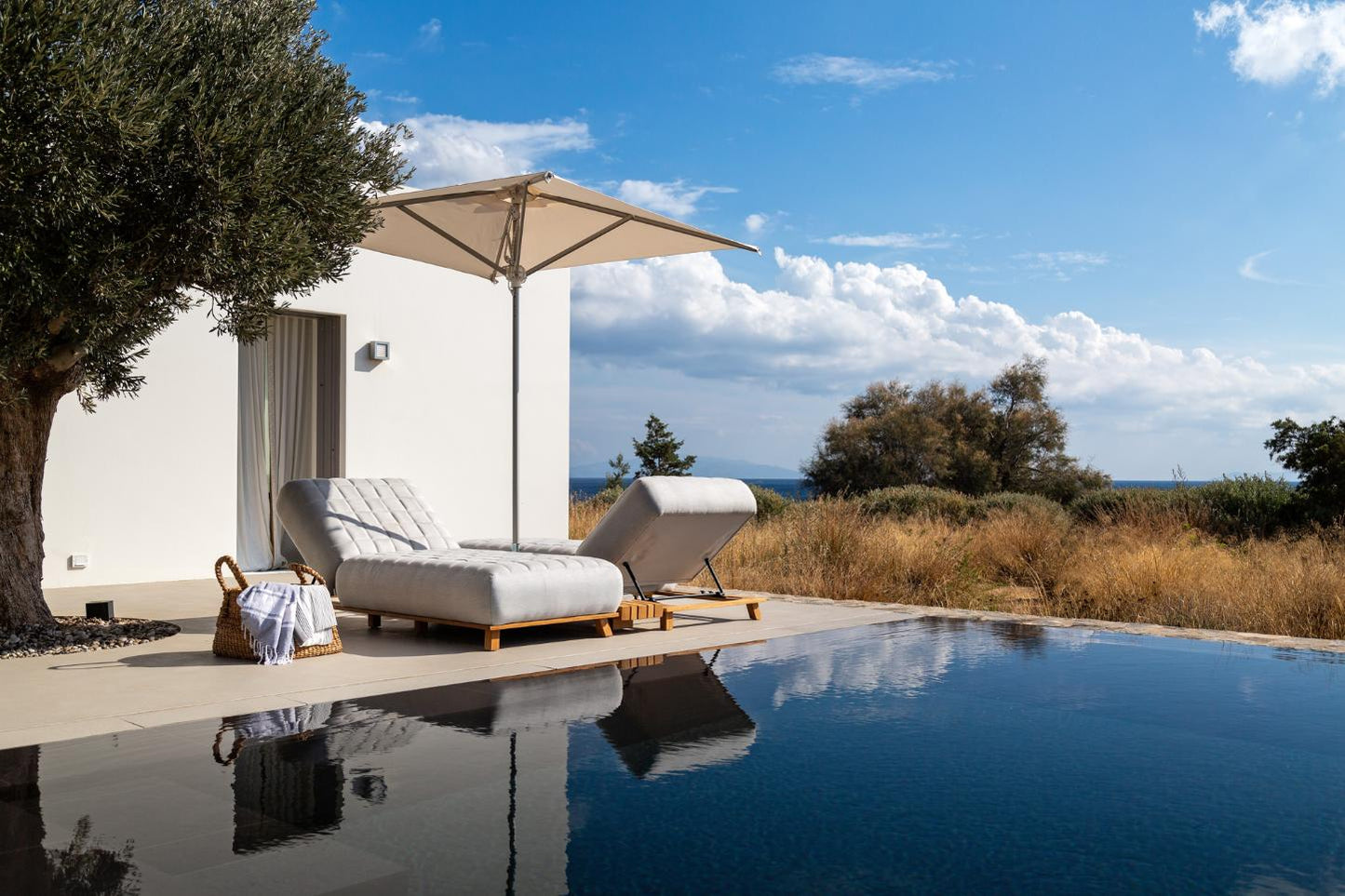 Icon Lounger