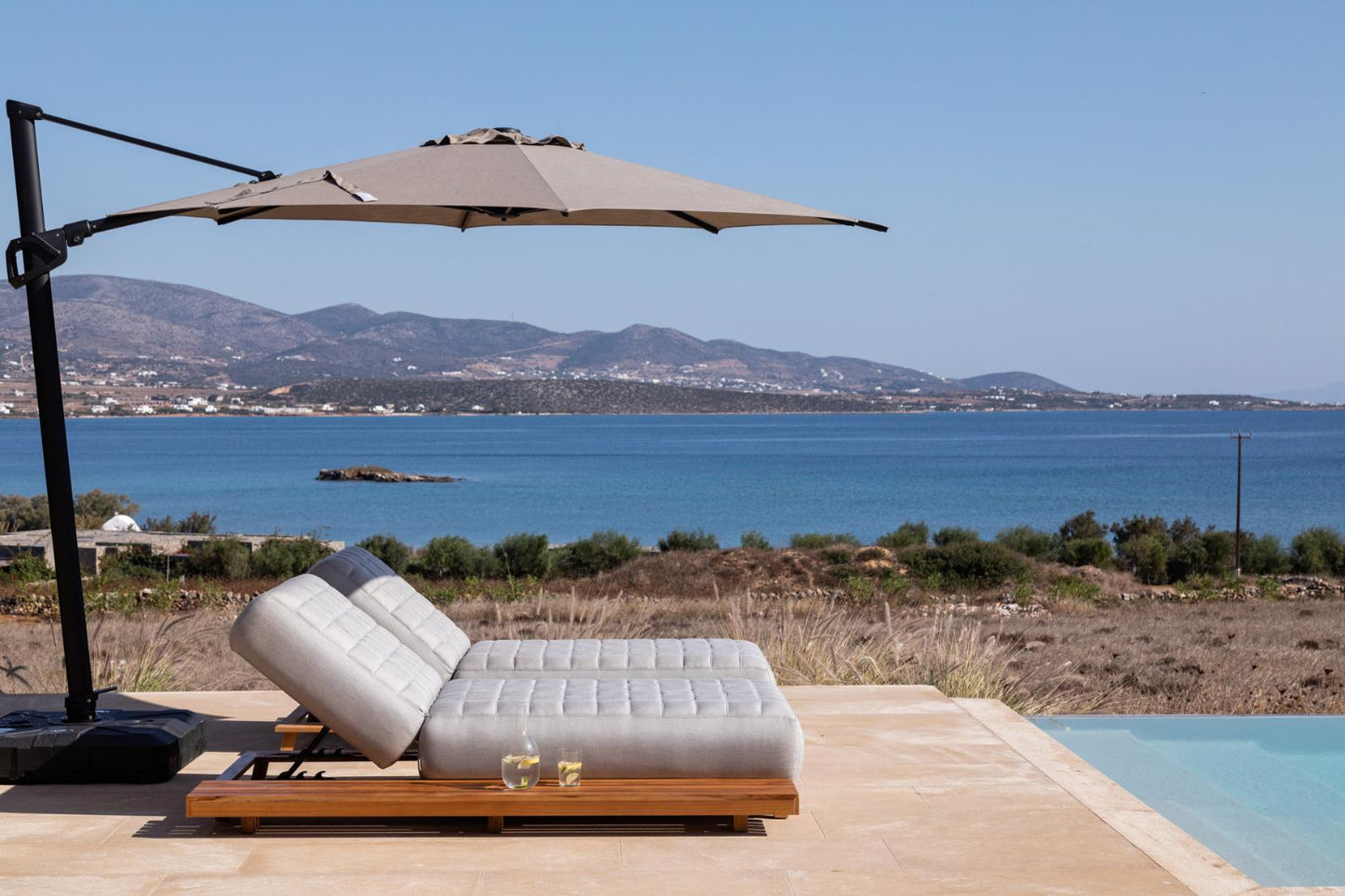 Icon Lounger