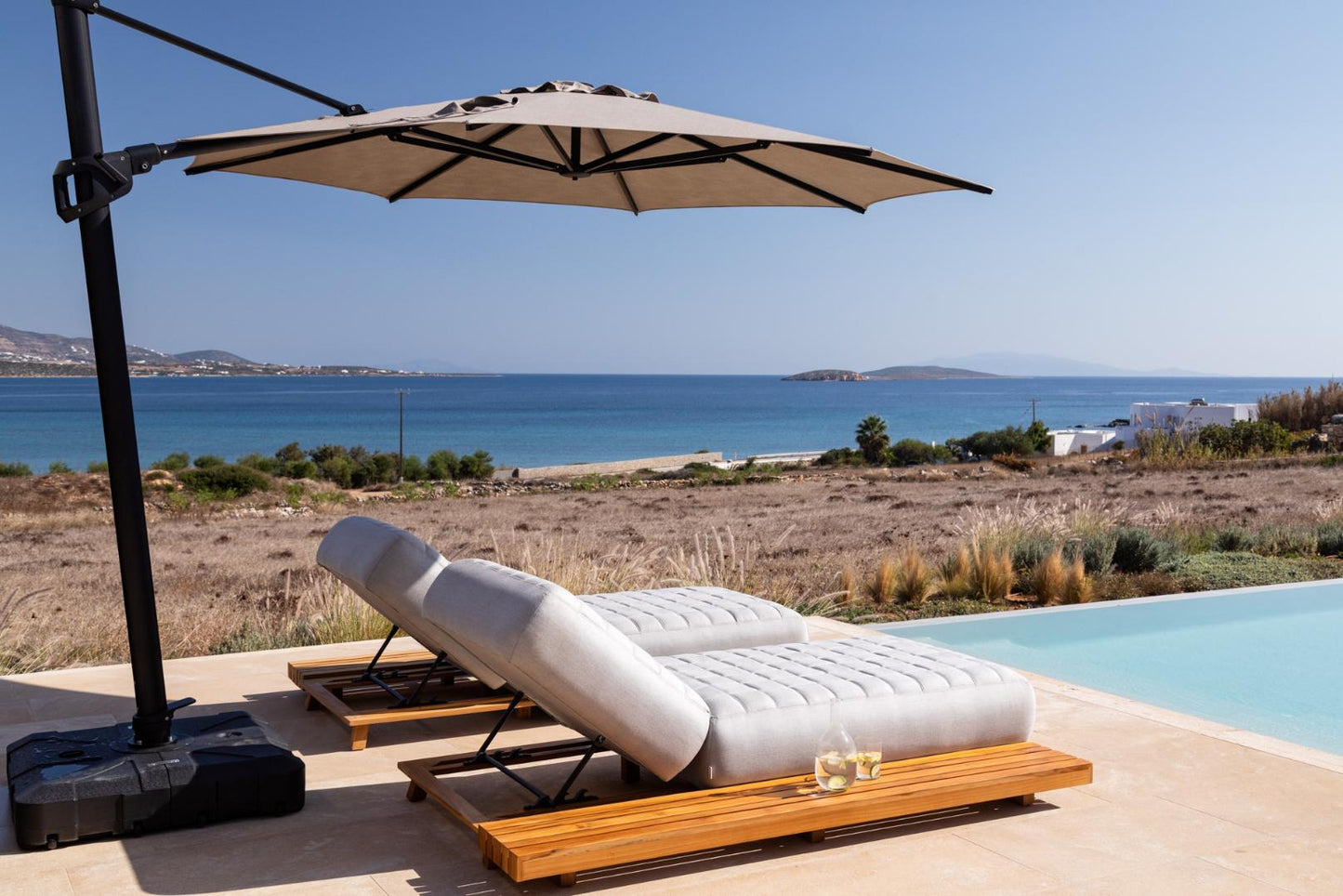 Icon Lounger
